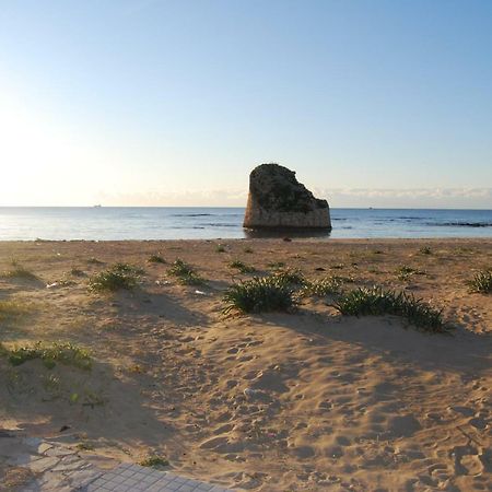 Appartamento Sul Mare Torre Pali エクステリア 写真