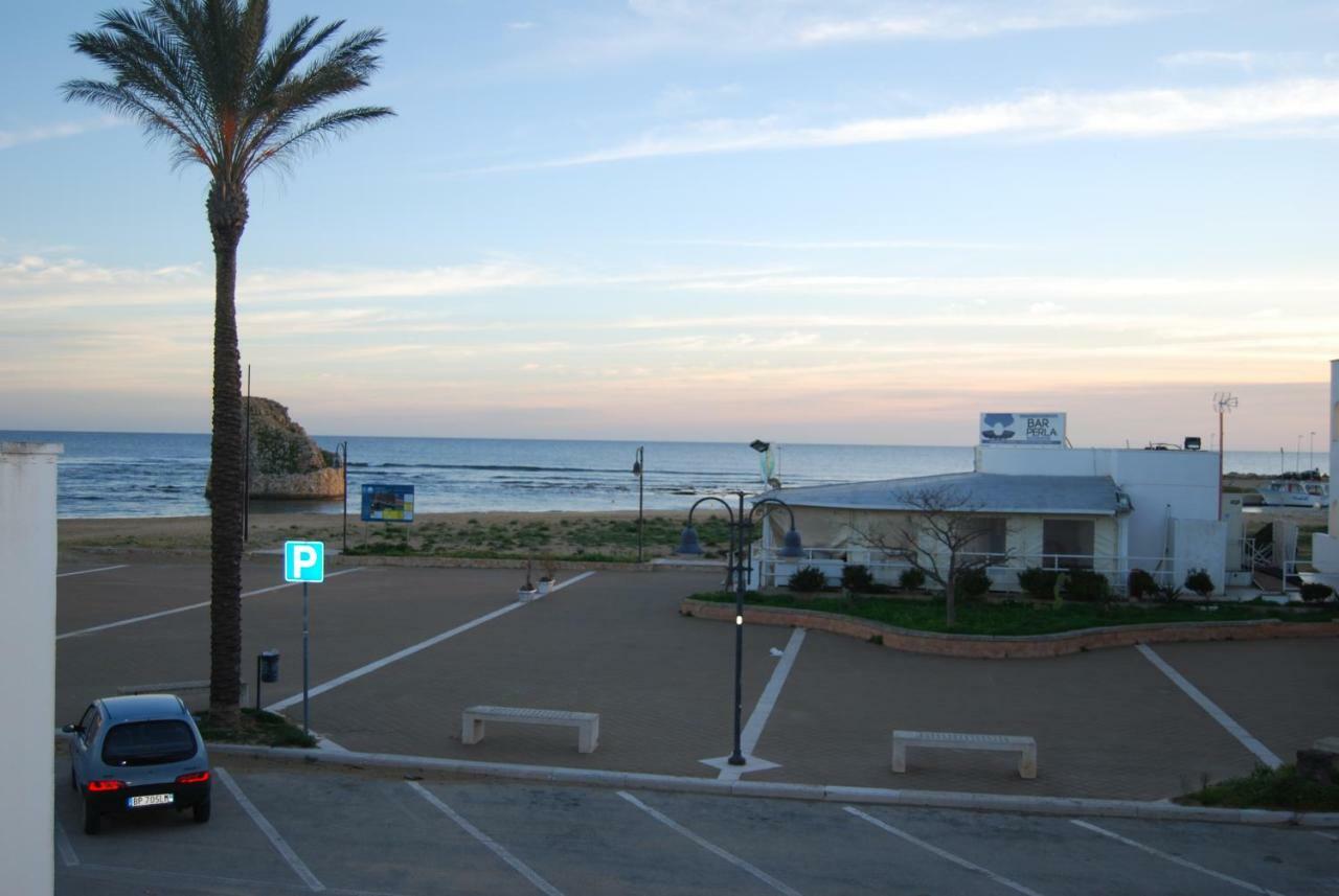 Appartamento Sul Mare Torre Pali エクステリア 写真