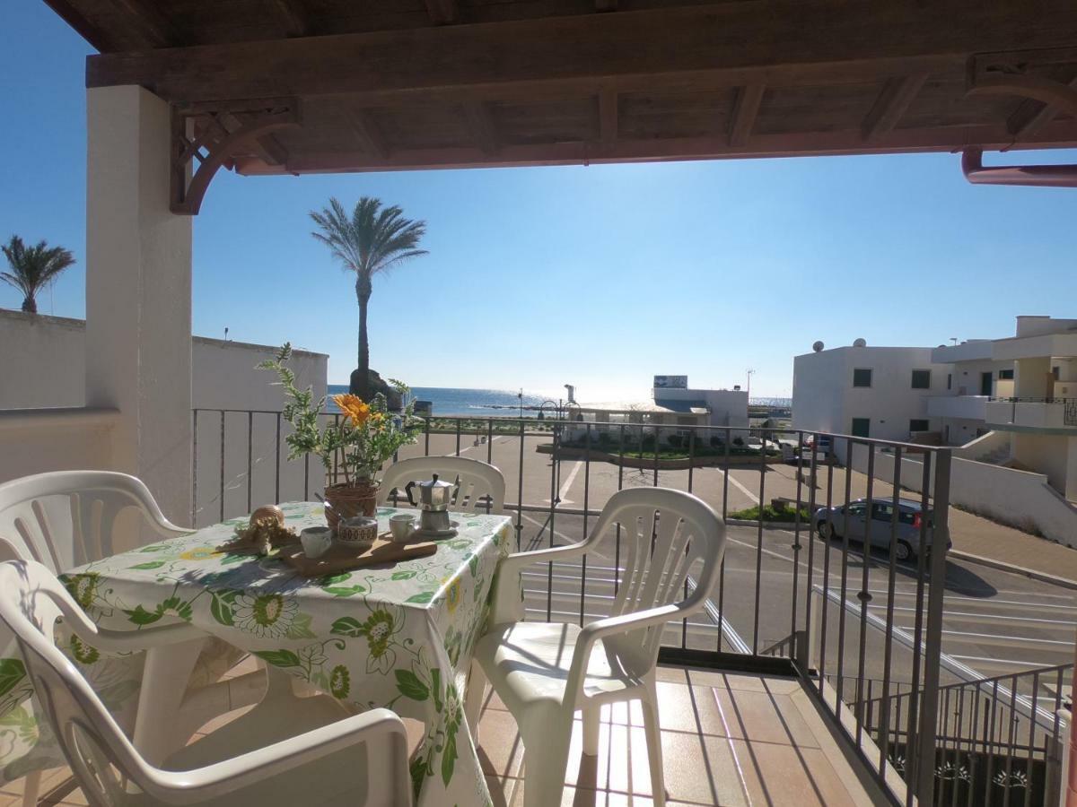 Appartamento Sul Mare Torre Pali エクステリア 写真